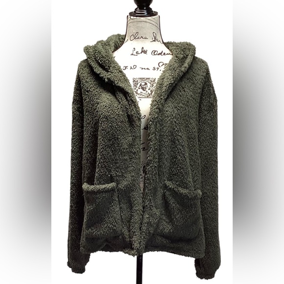 Grace & Emma open front Sherpa hoodie. Olive/Army Green. Size Medium - Picture 2 of 12